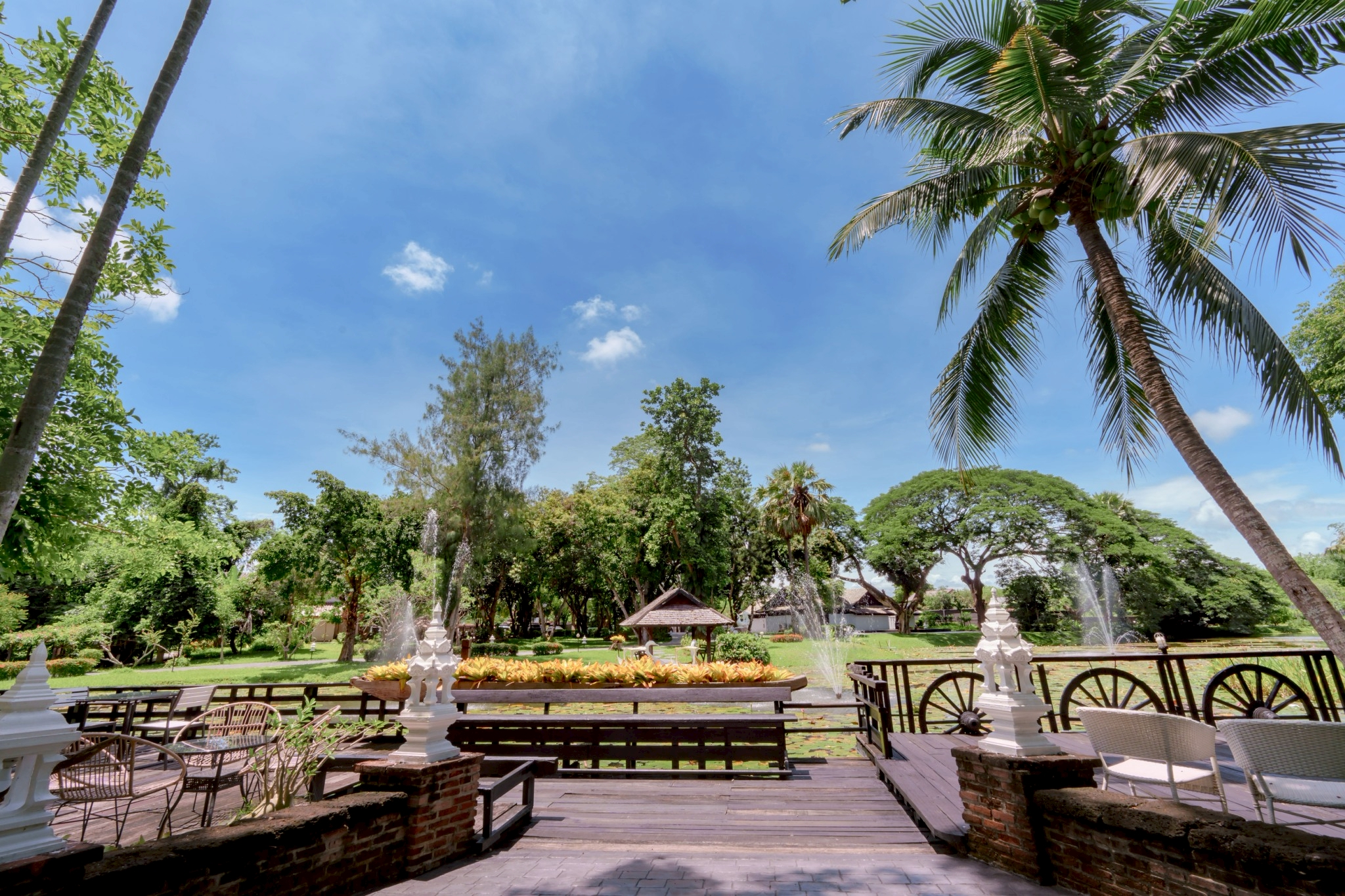 Lan Bua Cafe