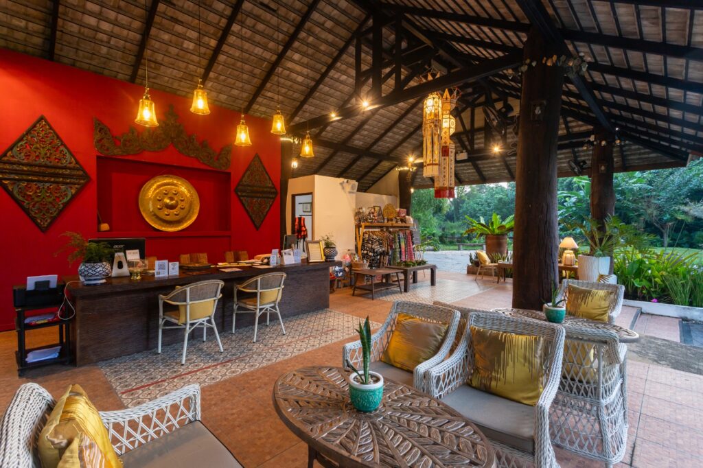 จิบกาแฟแลเมืองรถม้า: ปักหมุด 7 คาเฟ่ลำปาง บรรยากาศสุดชิลล์ ฟีลกู้ดแบบ Slow Life พักผ่อนท่ามกลางธรรมชาติที่ ลำปาง ริเวอร์ ลอจ์ด จิบกาแฟแลเมืองรถม้า: ปักหมุด 7 คาเฟ่ลำปาง บรรยากาศสุดชิลล์ ฟีลกู้ดแบบ Slow Life พักผ่อนท่ามกลางธรรมชาติที่ ลำปาง ริเวอร์ ลอจ์ด