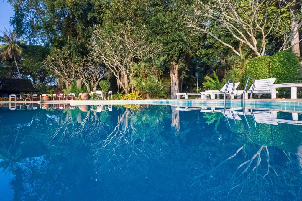 หนาวนี้... พาลูกไป "แอ่วเหนือ" แบบสโลว์ไลฟ์ นั่งรถม้า-ระบายสีชามตราไก่-นอนรีสอร์ทล้านนา @ Lampang River Lodge หนาวนี้... พาลูกไป "แอ่วเหนือ" แบบสโลว์ไลฟ์ นั่งรถม้า-ระบายสีชามตราไก่-นอนรีสอร์ทล้านนา @ Lampang River Lodge