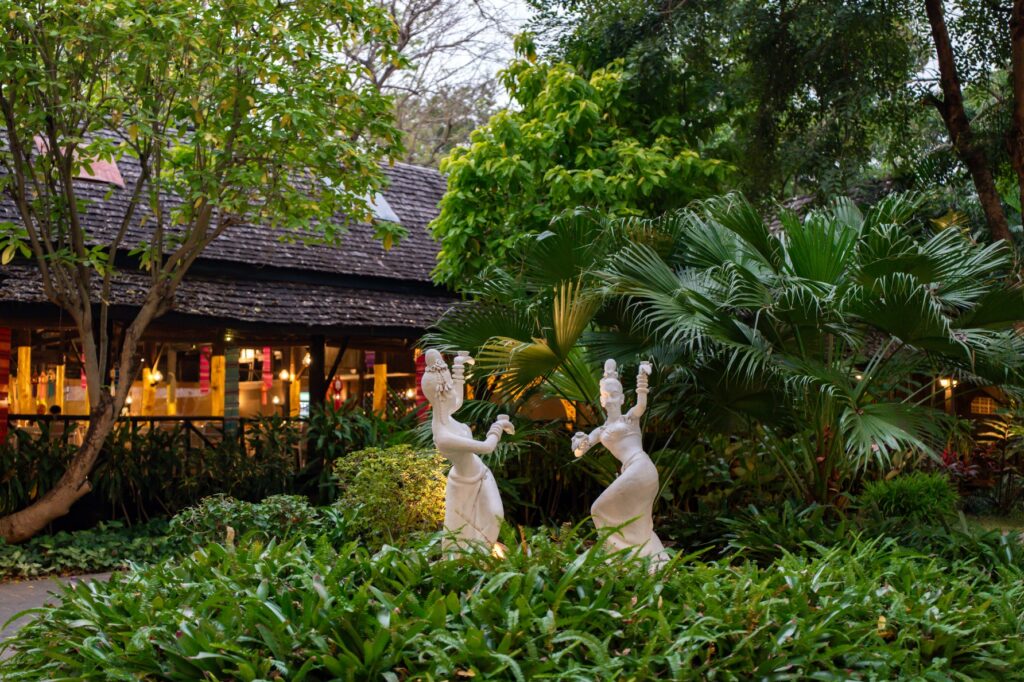 Bua Tong - Restaurant Bua Tong Bua Tong - Restaurant Bua Tong